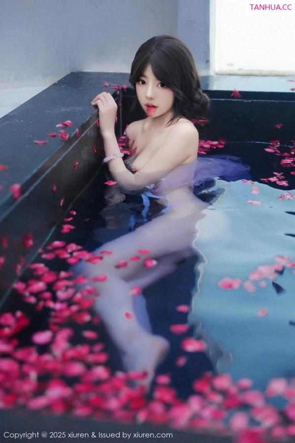   [XiuRen]高清写真图 2025.01.17 No.9778 桃妖夭 浴池美腿第44张图片